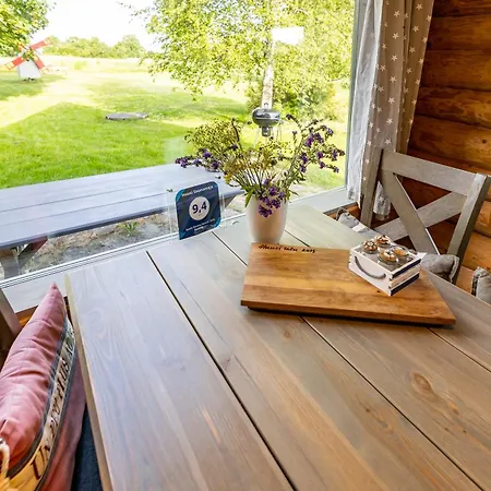 Huusi Pensjonat Hellamaa (Hiiumaa)