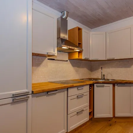 Pensjonat Huusi Hellamaa (Hiiumaa)