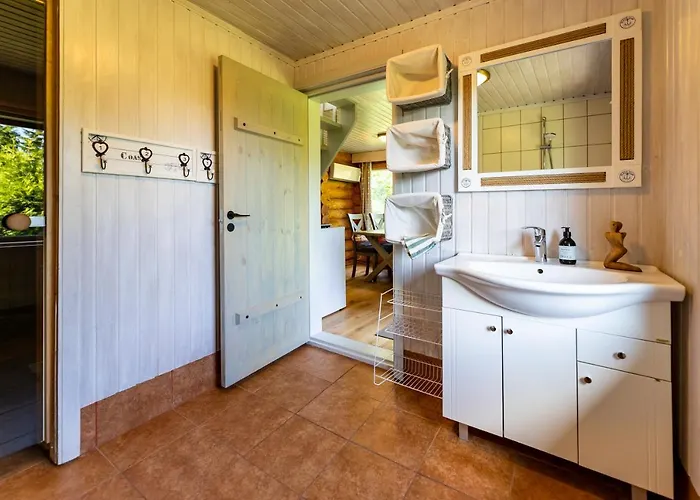 Huusi Guest house 4*