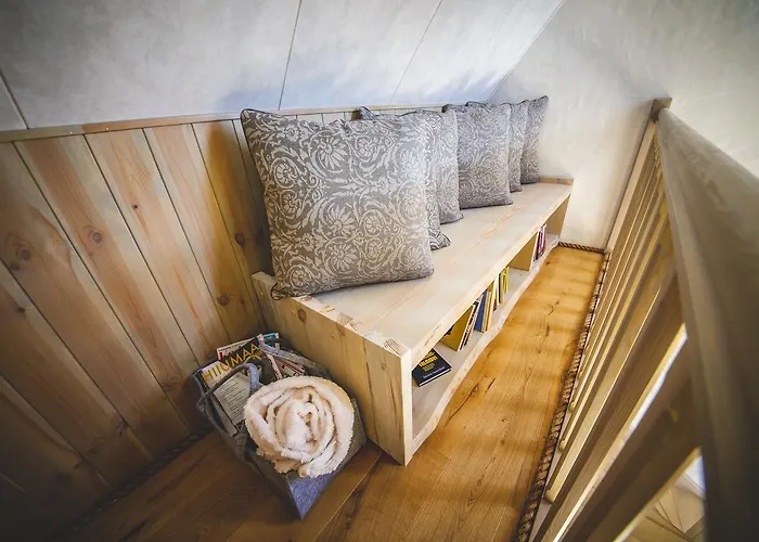 Huusi 4* Hellamaa (Hiiumaa)